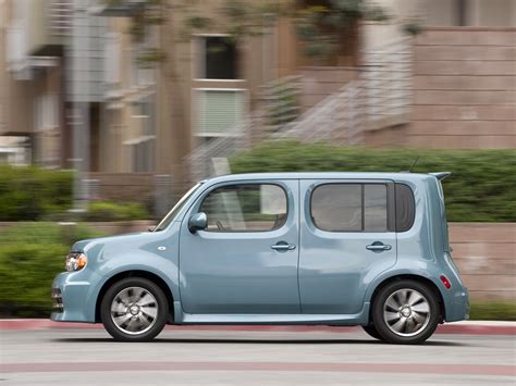 The cube, with its distinctive exterior styling, has sold more than one million units to. NISSAN Cube specs & photos - 2008, 2009, 2010, 2011, 2012 ...