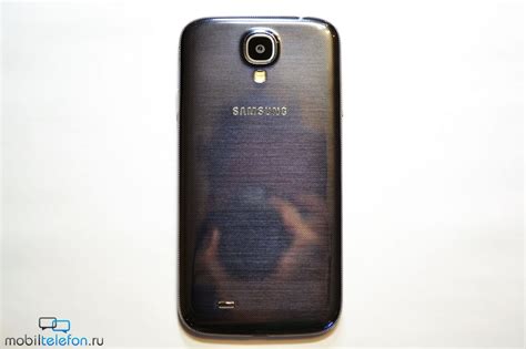 В феврале Samsung представит Galaxy S4 и S4 Mini Black Edition