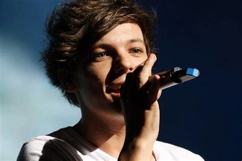 Are Fans Making One Direction Member Louis Tomlinson Go Deaf?!