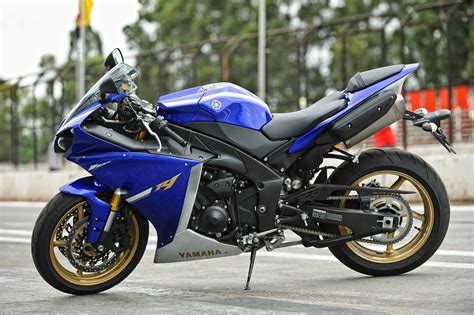 2013 Yamaha Yzf R1 Pics Specs And Information