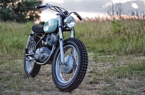 Related to the products, parts the problem in bike will start from next day and customer care will not support. Racing Cafè: Yamaha SR 250 "Type 4" by Auto Fabrica