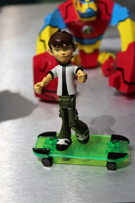 The show, with the same name, first aired in 2005, was an instant if your child is a ben 10 fan, then his toy chest is not complete without a ben 10 toy in it. Toy Fair- Bandai 2012 - The Toy Insider