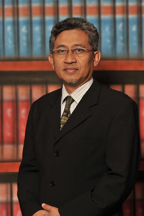 Vizekanzler) jerman adalah, menurut protokol, jawatan kedua tertinggi dalam kabinet jerman. Prof. Dr. Wahid Dilantik Timbalan Naib Canselor ...