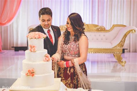 Indian Wedding Cake Cutting Ceremony Photo 136942