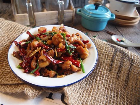 Yummy Chinese Recipe Sichuan Spicy Chicken 辣子鸡 Spice N Pans