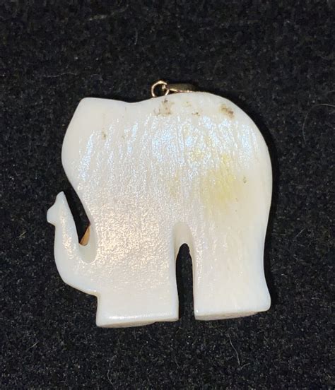 Vintage 14k Yellow Gold Faux Ivory Elephant Pendant Gem