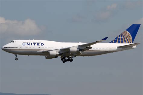 United Airlines Boeing 747