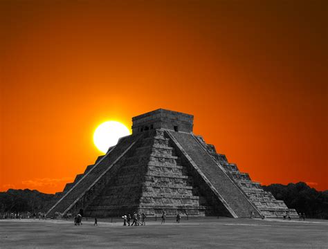 El Castillo Chichen Itzas Intricately Aligned Pyramid Dedicated To