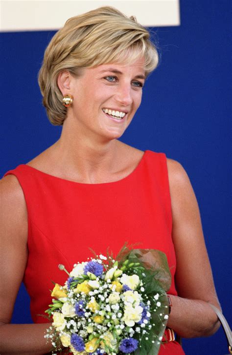 Now Princess Diana These Then And Now Photos Show How Much The Royal