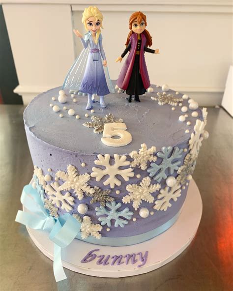 frozen 2 cake | Frozen birthday party cake, Frozen birthday cake, Frozen birthday theme