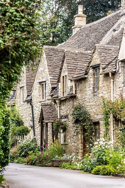 Village Wallpapers Hd In 2020 Cotswolds Cottage English Country