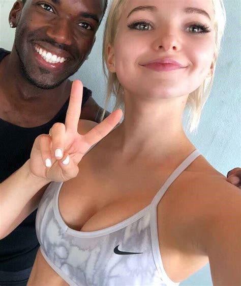 verse 2 judging who we love, judging where we're from (where we're from) when did this become so normal? Sports Bra | Dove cameron et Chanteur