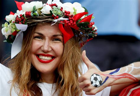 Fifa Warns Broadcasters About Singling Out Hot Women At World Cup Nz Herald