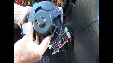 Citroen square 16 felge s gumama viska. Citroen C4 Picasso Heater Blower Resistor Location