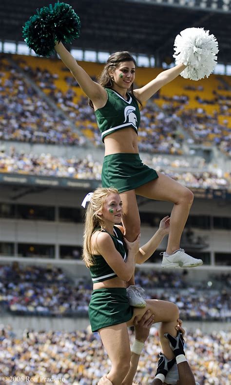 1051 Michigan State Cheerleaders 16 September 2006 Michig Flickr