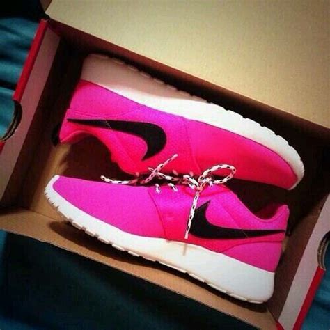 Hot Pink Roshes Nike Free Shoes Nike Shoes Outlet Running Shoes Nike