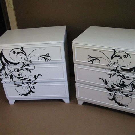 Side Table Paint Makeover | Painted table, Painting, Side table