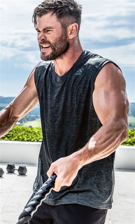 Chris Hemsworth Body Wallpaper