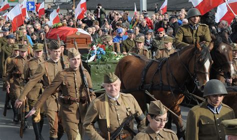 Poland Buries Remains Of World War Ii Resistance Commander The