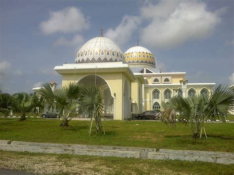 Solat berjemaah hukumnya wajib kecuali ada uzur : NIDA'UL ISLAM: Solat jamak di Masjid Baru Pekan, Pahang