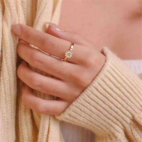 daisy anxiety ring shop fidget rings for anxiety stress and adhd popsugar smart living uk