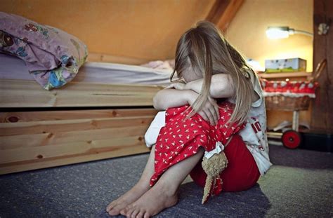Nicht zuletzt schreitet das jugendamt ein, wenn fälle von misshandlungen oder vernachlässigung von kindern gemeldet werden. Kinder- und Jugendhilfe im Kreis Ludwigsburg ...