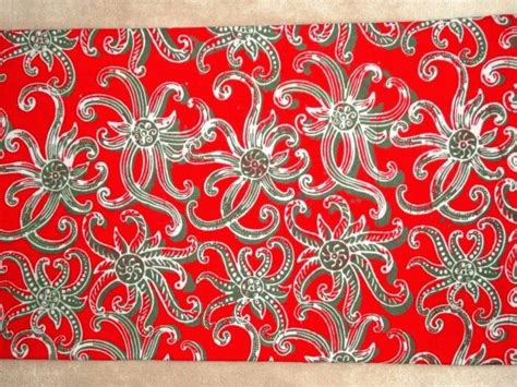 Batik memang dikenal sebagai salah satu hasil karya seni dari jawa yang berupa kain dengan motif yang unik dan khas. Gambar Motif Batik Khas Kalimantan Tengah - Batik Indonesia