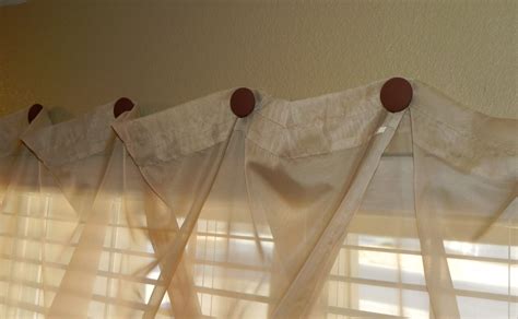 Life Unexpected: How To Hang a Curtain Without A Rod