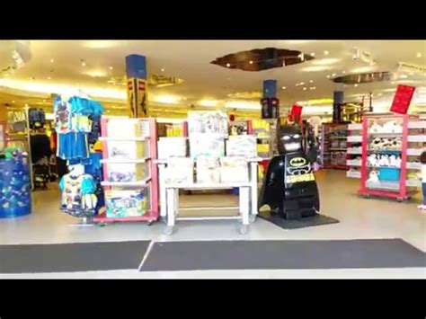 So, if you're planning to take the family for some creative lego fun. LEGO Big Shop Legoland California 5/8/2017 - YouTube