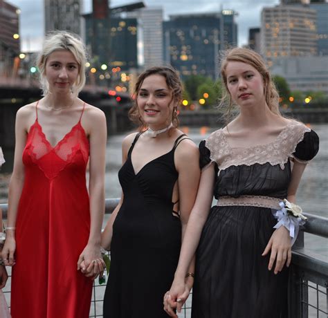 Braless | Scrolller