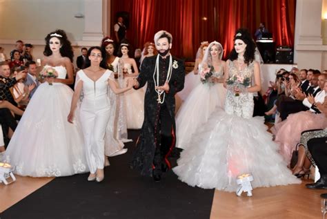 Alle aktuellen news zum thema eric sindermann sowie bilder, videos und infos zu eric eric sindermann. Harald Glööckler: Jetzt bringt der Modedesigner auch noch ...