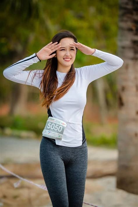 Mai phương thúy nhớ khi mẹ mua cho cô chiếc máy tính để bàn mới, trang web cô hà nộihoa hậu mai phương thúy, đỗ mỹ linh, lương thùy linh chinh phục cự ly 5 km giải chạy ở hồ gươm, sáng 18/10. Phản ứng của CĐM Quốc tế trước hình ảnh Hoa hậu Mai Phương ...