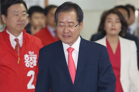 與후보 적합도, 이재명·이낙연 順… 野선 윤석열·홍준표 順. 홍준표 후보, 유류세 공약 발표 | 일요신문