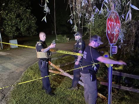 Etowah County man sets fire to house, wounds one, kills self after