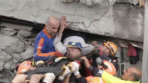 Turkey Syria Earthquake Storms And Freezing Temperatures Hamper Rescue