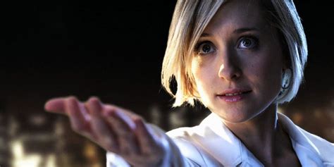 Exclusive Smallville Star Allison Mack Shocks The World With Early