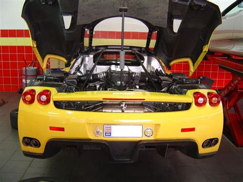 Ferrari Enzo - Auto titre