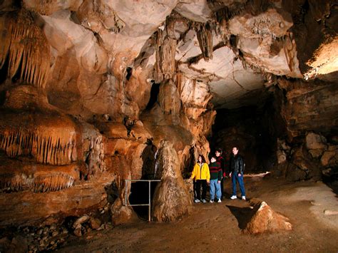 Outlaw Cave Kentucky Tourism State Of Kentucky Visit Kentucky