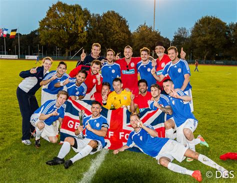 Länderspiel in schwemsal immer am 1 mai. Fußball-Länderspiele