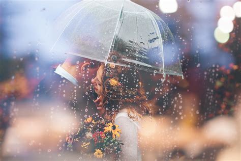 Married Couple Romantic Umbrella Raining Weeding Hd Love