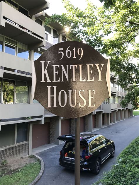 Street & Yard Sign in Pittsburgh - Custom Street & Yard Signs Near me