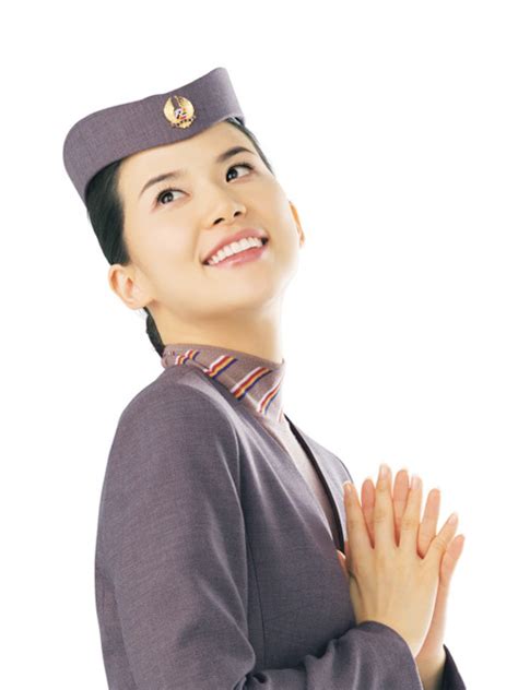 Asiana airlines, inc.)은 대한민국의 민간 항공사이자 대한항공에 이은 대한민국 2위 규모의 민간 항공사로 인천국제공항과 김포국제공항을 허브 공항으로 하고 있으며, 항공 동맹체인 스타얼라이언스의 가맹사이다. 이수민 '★등용문' 아시아나항공 모델 발탁, 박주미·한가인 ...