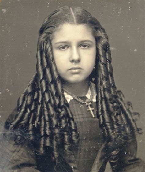 Old Photos Show The Spectacle Of Victorian Womens Hairstyles S S