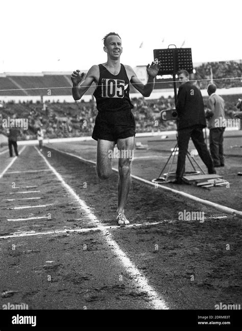 Barry Magee New Zealand Long Distance Runnerhe Wonn Bronze Medal In