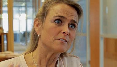 'je mag van een econoom maatschappelijke betrokkenheid topeconoom barbara baarsma vertelt in mentorles wat het grootste misverstand is over economen. barbara-baarsma-nbbu2 - Ervaren - Meer bereiken met video!