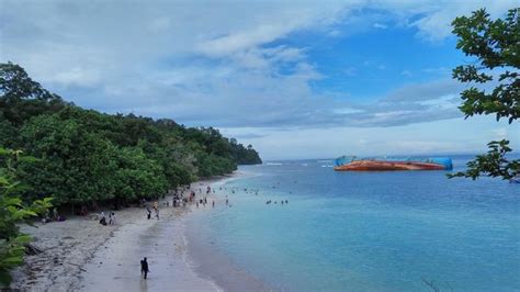 Pantai pangandaran, pantai ini merupakan salah satu tujuan wisata populer di jawa barat. Tips Liburan Seru Bareng keluarga di Pantai Pangandaran