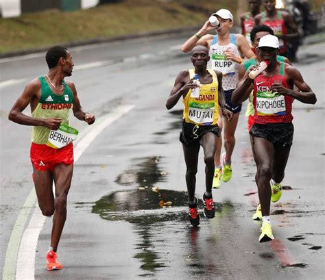 Kipchoge becomes only the third runner to have achieved. Rio Olympics: Men's marathon | Newsday