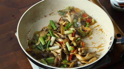 The Easy 20 Minute Mushrooms Stir Fry That You Need WoonHeng