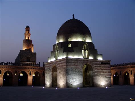 مسجد أحمد بن طولون ثالث جوامع مصر وصاحب أقدم مئذنة الموقع نيوز