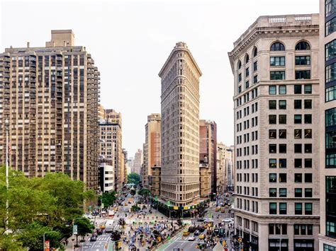 New York Citys Iconic Flatiron Building Sells For 190 Million At